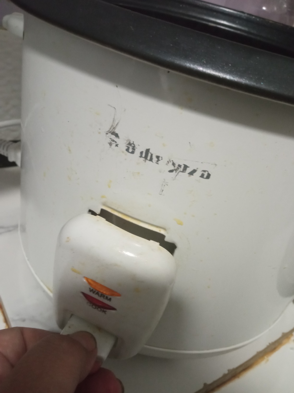 La olla se rayó pronto