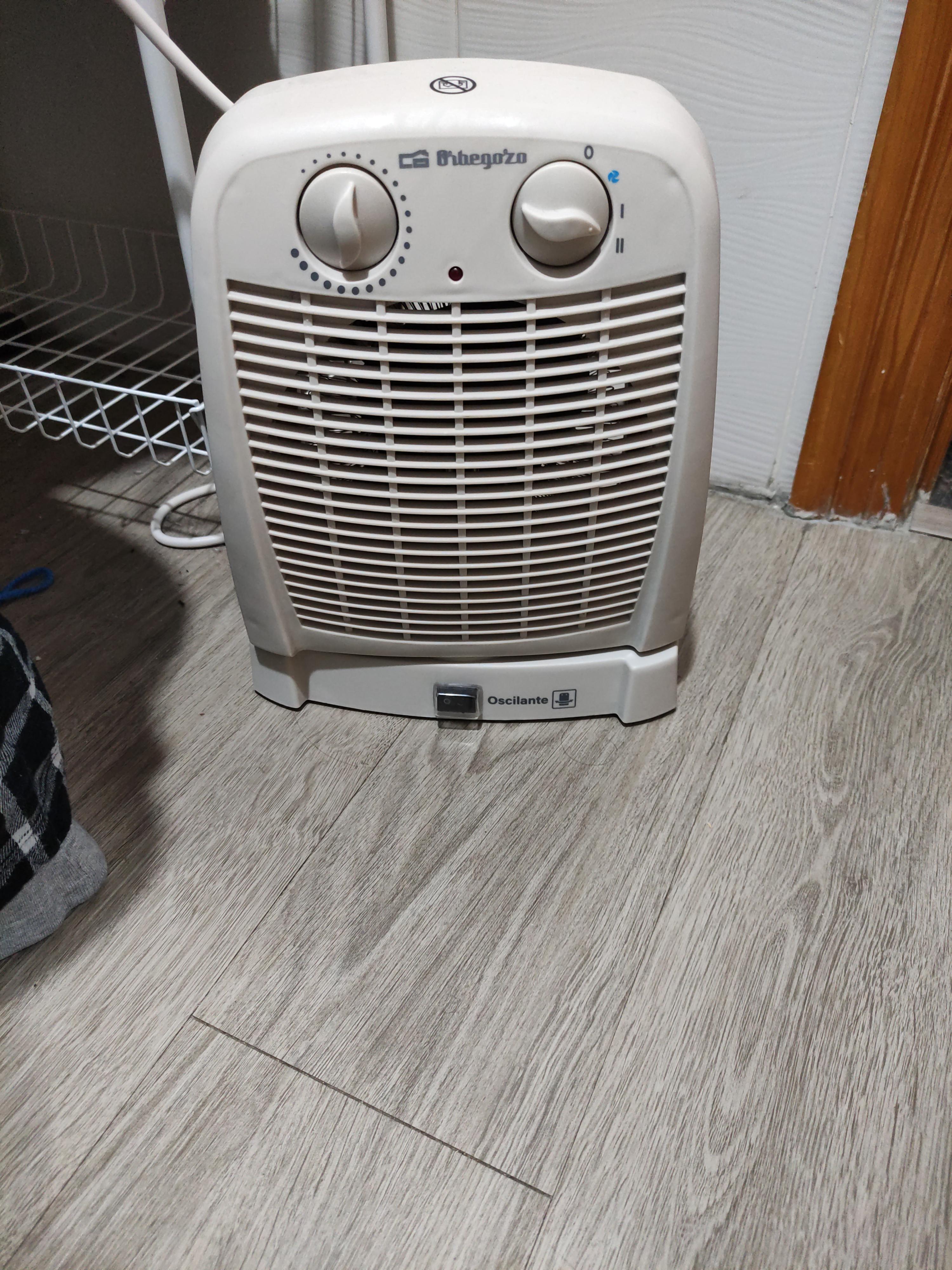 Me llegó con el mando de la rejilla flojo
